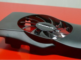 GIGABYTE GV-R583UD-1GD