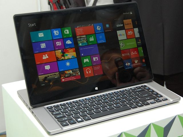Acer R7
