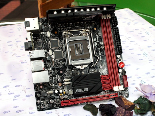 MAXIMUS VI IMPACT
