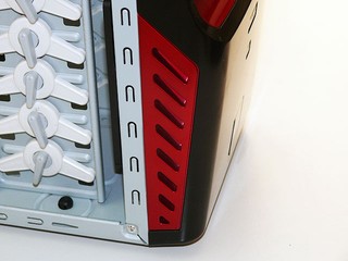 GIGABYTE GZ-X4機箱