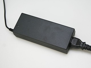 LG W2284F