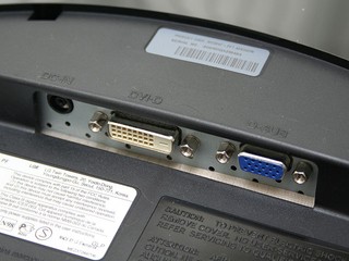 LG W2284F