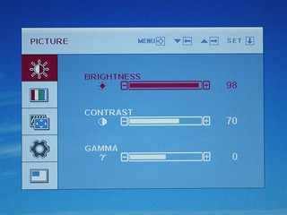 LG W2600V