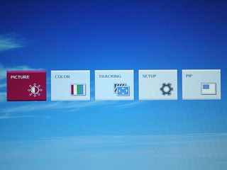 LG W2600V