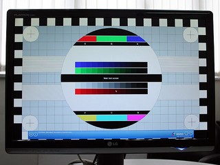 LG W2600V