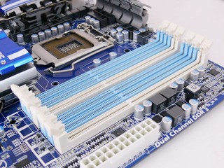 GIGABYTE GA-P55-UD6