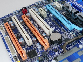 GIGABYTE GA-P55-UD6