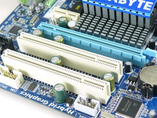 GIGABYTE GA-MA785GMT-US2H