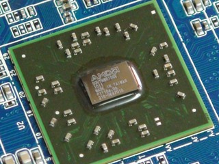 GIGABYTE GA-880GMA-UD2H