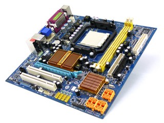 解構AMD 740 IGP晶片組 GIGABYTE GA-MA74GM-S2H