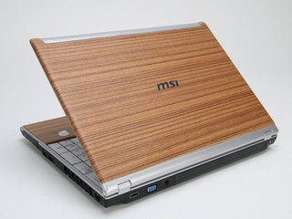 MSI Notebook內建負離子產生器 使用皮革和原木天然可分解!?