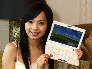Eee PC 900 領先全球在港上市 4月19日9:30 am 正式首賣
