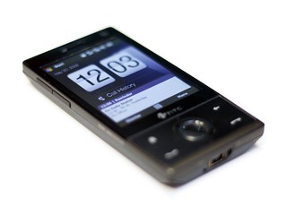 最強「黑鑽」PPC手機 HTC Touch Diamond強勢登場