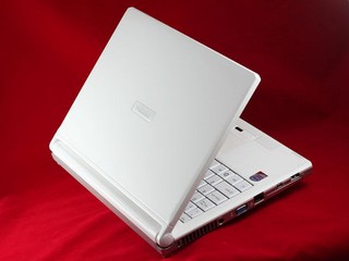 時尚輕薄的平價NB Hasee HP260 行動電腦 時尚輕薄的平價NB Hasee HP260 行動電腦