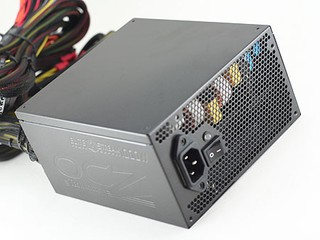 高效能輸出新貴 OCZ EliteXstream 1000W