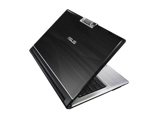ASUS推出遊戲級F8SP行動電腦 購買F8SP更送您高級防震袋