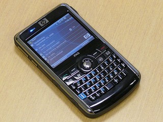 觸控式屏幕+QWERTY鍵盤 HP iPAQ 912 Business Messenger