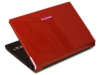 附設遊戲操控鍵設計 Lenovo IdeaPad Y730a 行動電腦
