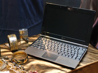 最薄处1.8cm、重量仅1Kg ASUS Eee PC S101正式上市