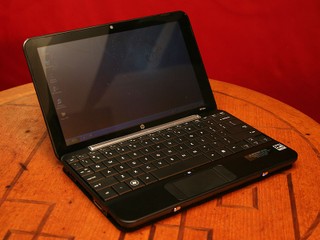 面板加入 Imprint 壓紋技術 HP Mini 1000 時尚發佈