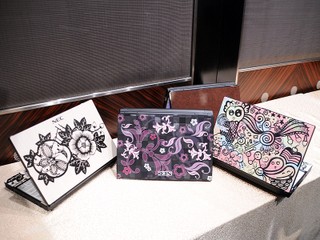 黑白配Netbook 僅重1.17kg NEC VERSA N1100 發佈