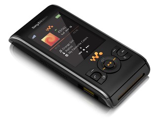 購買Sony Ericsson最新W595手機 贏取叱咤樂壇流行榜頒獎典禮入場券