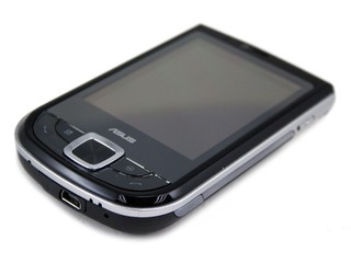 內建 800MHz 處理器 ASUS P565 行動電話