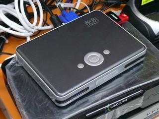可於電視機播放RMVB影片 MyGica MP300網絡影片播放器