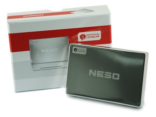 Hitachi正式授權 NESO 2.5吋隨身硬碟