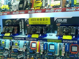 配搭ASUS Dark Knight 散熱器 3款DK系列繪圖卡減價發售