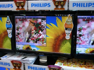 Philips 220CW9 LCD屏幕送大禮 本周五、六、日送您SPA9300揚聲器