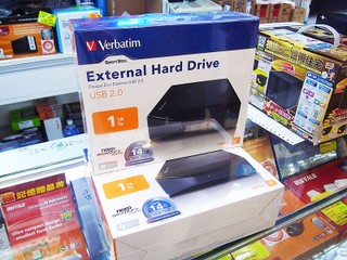 純黑色長方外殼方便安放 VERBATIM External HD 1TB USB