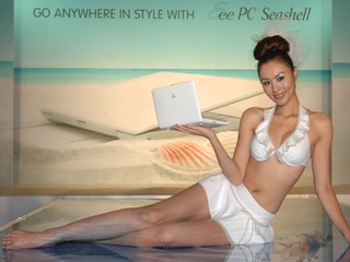 模特兒性感展示貝殼機 ASUS 台北發佈 Eee PC 1008HA