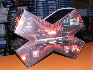大 X 型格包裝設計 XFX Radeon 4890 XXX Edition 