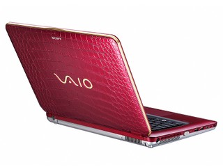 推出全新仿鱷魚皮系列 Sony 發佈 VAIO CS 系列新行動電腦