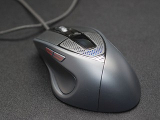 CoolerMaster入侵Gamer滑鼠市場 X、Y軸逐DPI調節 最高達5000 DPI