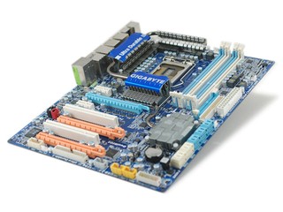 GIGABYTE下代P55系列行銷佈局 GA-EP55-UD4P工程樣本搶先預覽