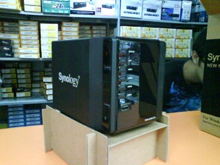 迷你家居網絡儲存裝置 Synology DS409 Slim NAS