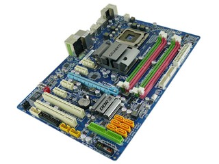 改良版本搶攻市場 GIGABYTE GA-EP45T-UD3LR主機板