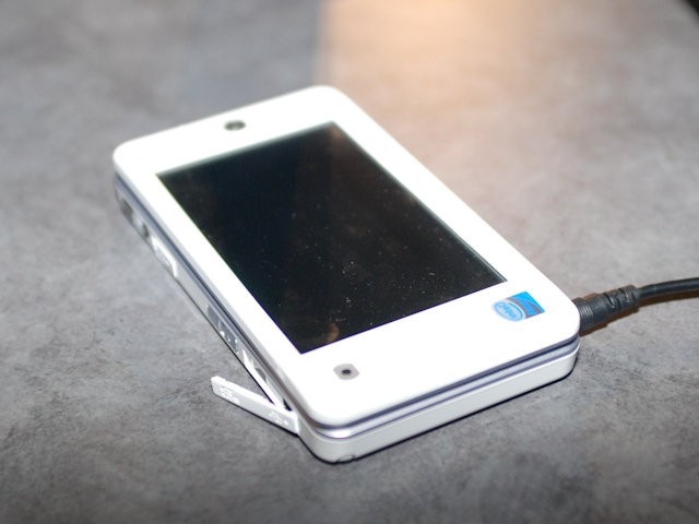 Atom Smartphone