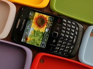 觸控式感應trackpad、多媒體功能 全新 BlackBerry Curve 8520智能手機