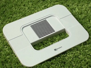 內建SATA的Cooling Pad Choiix Air Stash through登場!!