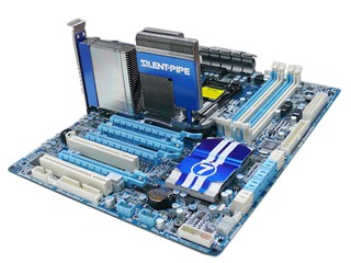 功能配備更進一步 GIGABYTE GA-P55A-UD7