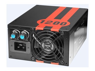 加入電壓和風扇調節按鈕 Antec TPQ-1200OC電源器
