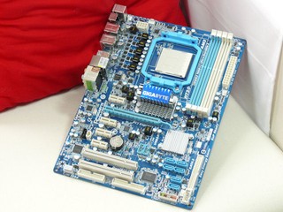 入門級平台也享USB 3.0 GIGABYTE GA-770T-USB3