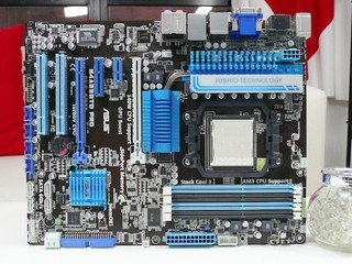 系統速度、節能表現同時得到提升 ASUS TPU、EPU晶片雙重節能方案