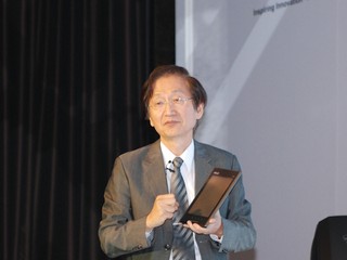 追趕iPAD、電子書市場商機 ASUS發佈Eee Pad、Eee Tablet
