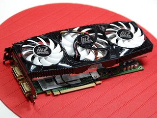 三風扇大型靜音散熱 Inno3D GeForce GTX470 HAWK