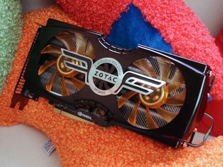 採用ZALMAN VF3000散熱器 ZOTAC GeForce GTX 470 AMP!