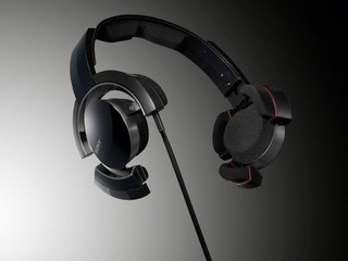 Sony推出全新遊戲用耳機產品 40mm特大驅動單元 7.1聲道VPT技術 Sony推出全新遊戲用耳機產品 40mm特大驅動單元 7.1聲道VPT技術